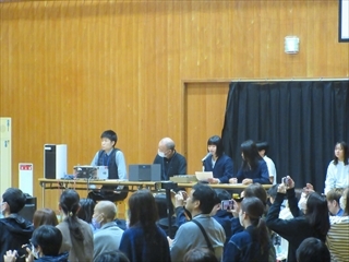 進行係の6年生です。