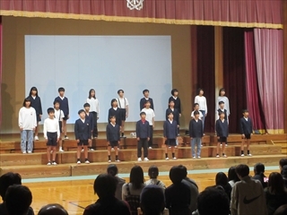 6年生の発表、「平和のちかい」です。