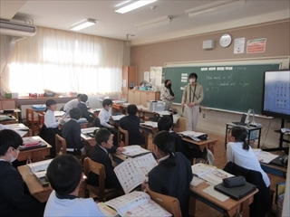 5年の外国語の授業です。