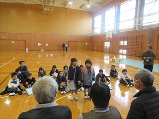 感想を発表しています。