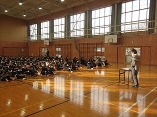 終業式の生徒指導主任の話です。