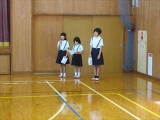 進行係の3人です。