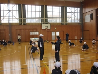 1部で最後まで残った人のインタビューの様子です。