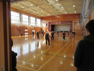 6年の体育の授業です。