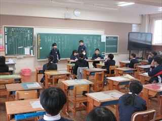 集会委員会の話し合の様子