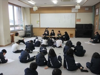 春休みの過ごし方の確認をしています。