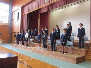 歌の練習をしています。