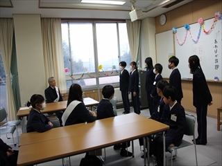 感謝の気持ちを伝えています。
