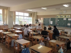 学級懇談の様子です