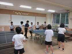 卓球クラブです