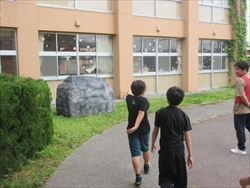 外を探しています。