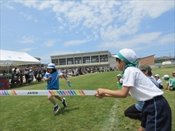 低学年リレーのゴールです