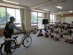 点検の仕方を教わっています