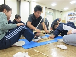 火おこしに挑戦中です。