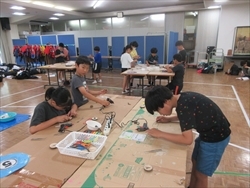 集中して作っています。
