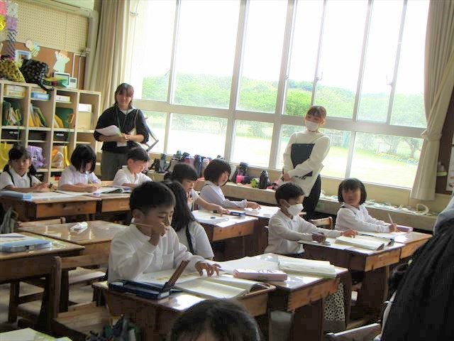 頑張って勉強をしている姿を見てもらいました。