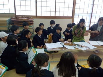交流センターで開催していた教室を見学させてもらいました