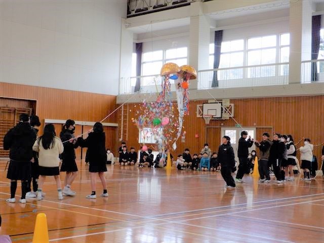 大成功だったくす玉わり。