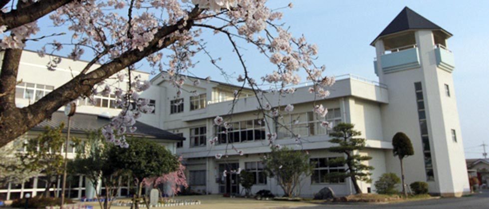 安来市立十神小学校外観