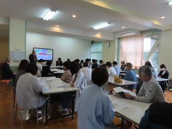 総会の様子
