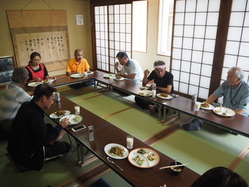 試食の様子