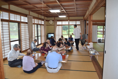 そば屋店内の様子