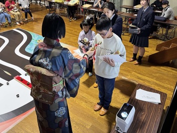 トロフィー授与の様子