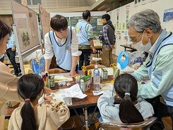 工作の様子