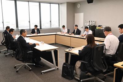 会議の様子を撮影した写真